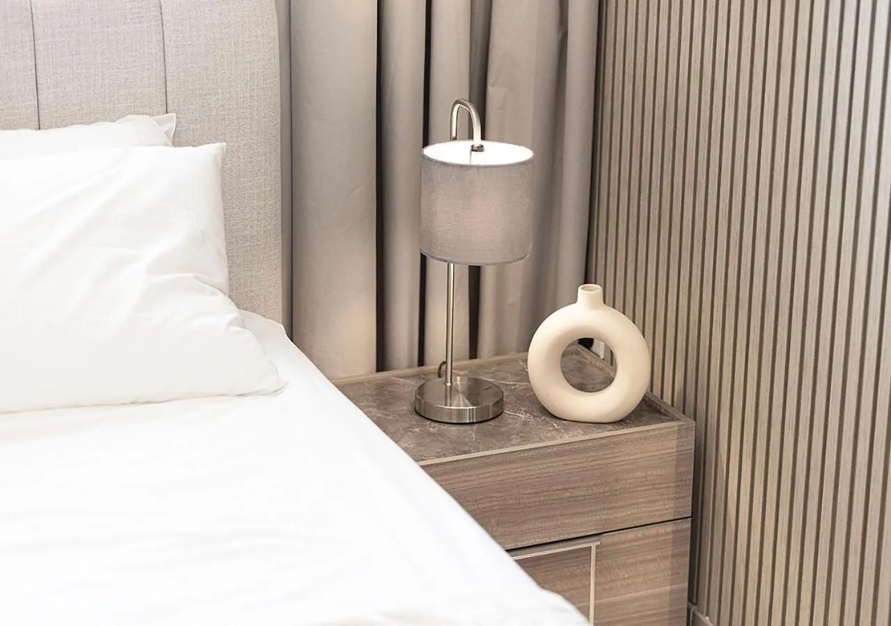 Apartment 5 Star New Modern Studio Dubai